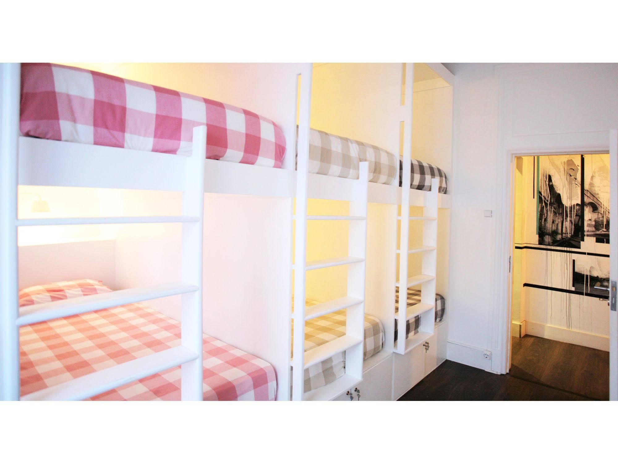 Green Heart Hostel リスボン エクステリア 写真